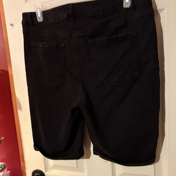 d. jeans Women's Black Bermuda Shorts - Picture 6 of 6